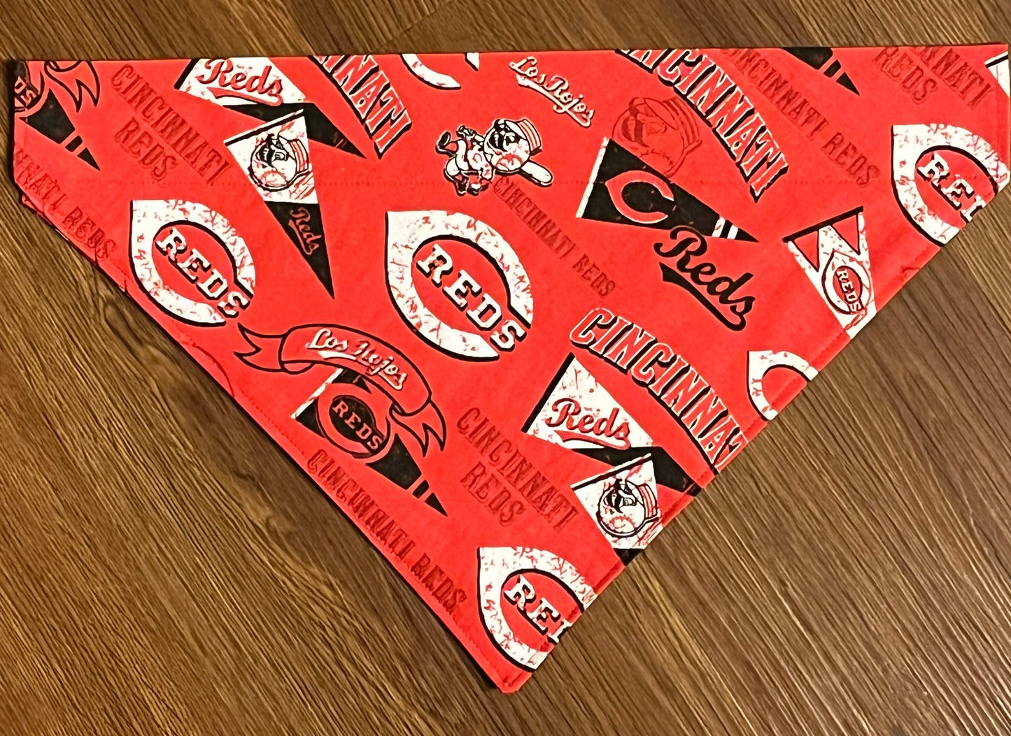 Dog Scarf - Thru the Collar Pet Neck Scarf - Cincinnati Reds MLB Licensed