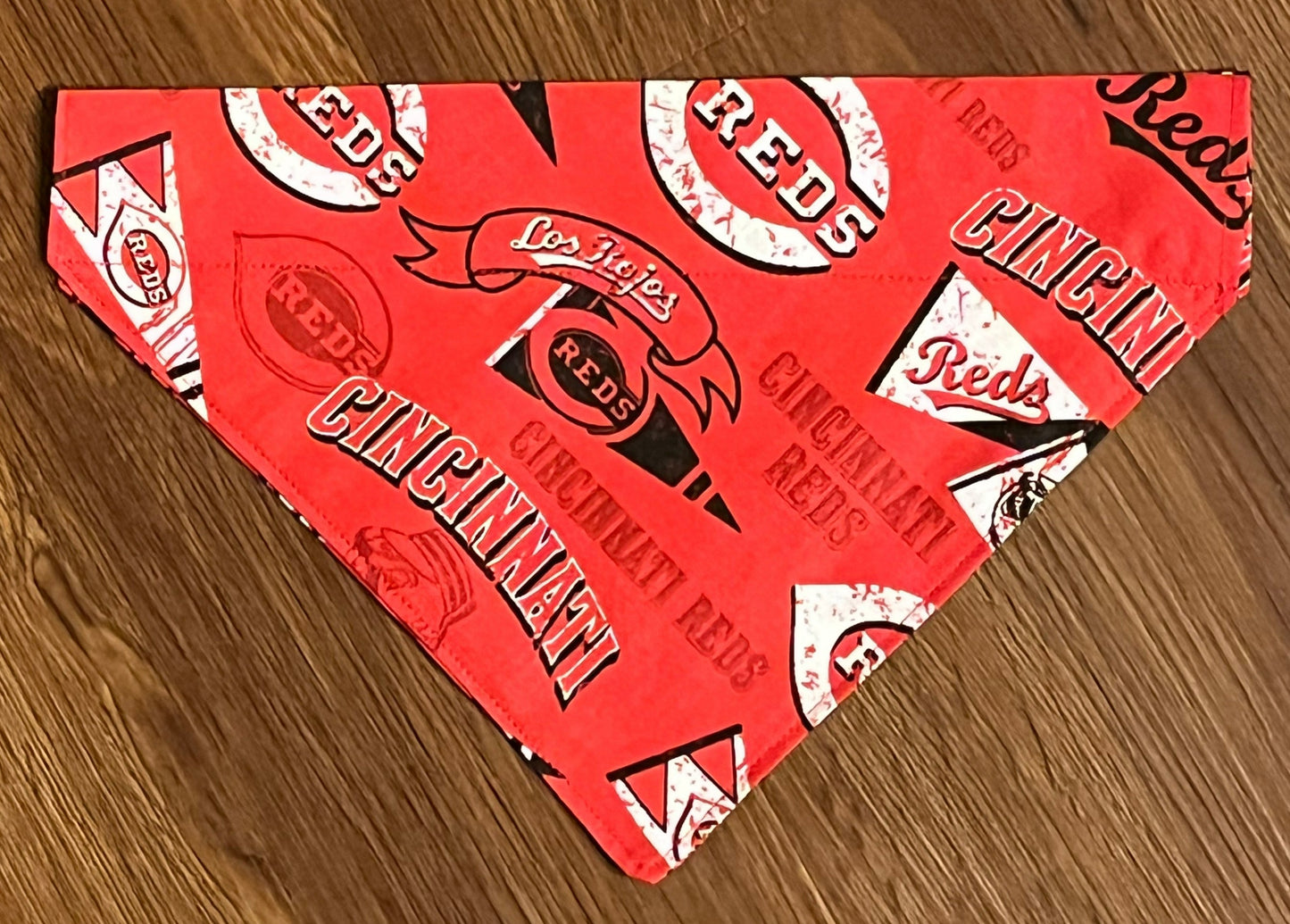 Dog Scarf - Thru the Collar Pet Neck Scarf - Cincinnati Reds MLB Licensed