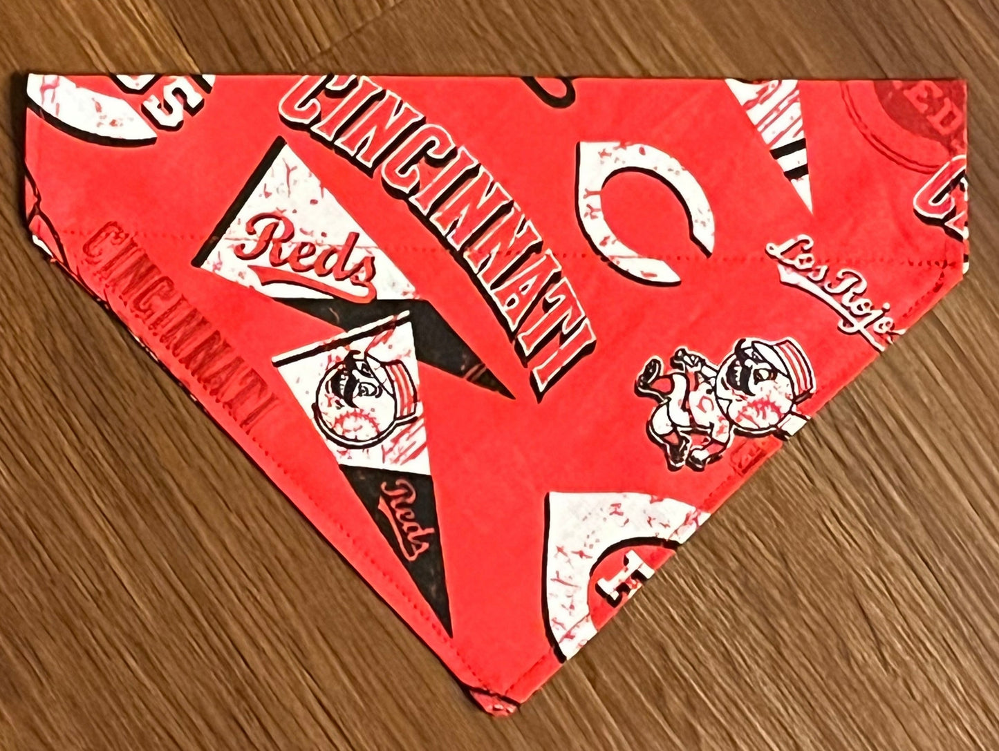 Dog Scarf - Thru the Collar Pet Neck Scarf - Cincinnati Reds MLB Licensed