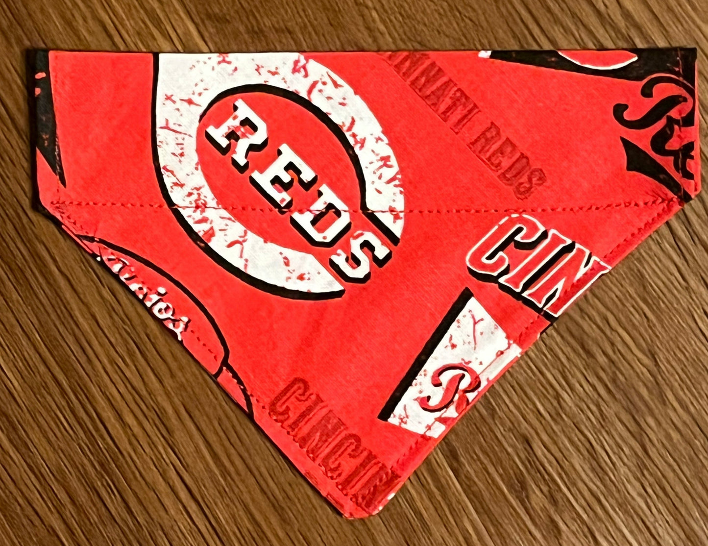 Dog Scarf - Thru the Collar Pet Neck Scarf - Cincinnati Reds MLB Licensed