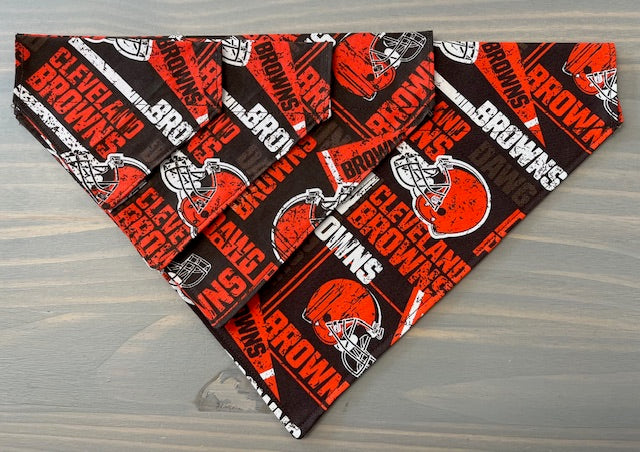 Dog Scarf - Thru the Collar Pet Neck Scarf - Cleveland Browns NFL Licensed