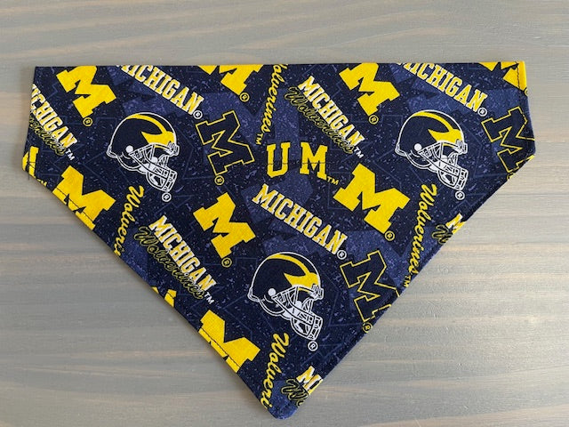 Dog Scarf - Thru the Collar Pet Neck Scarf - Michigan Wolverines NCAA Licensed