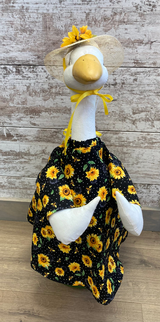 Goose Outfit - Sunflower