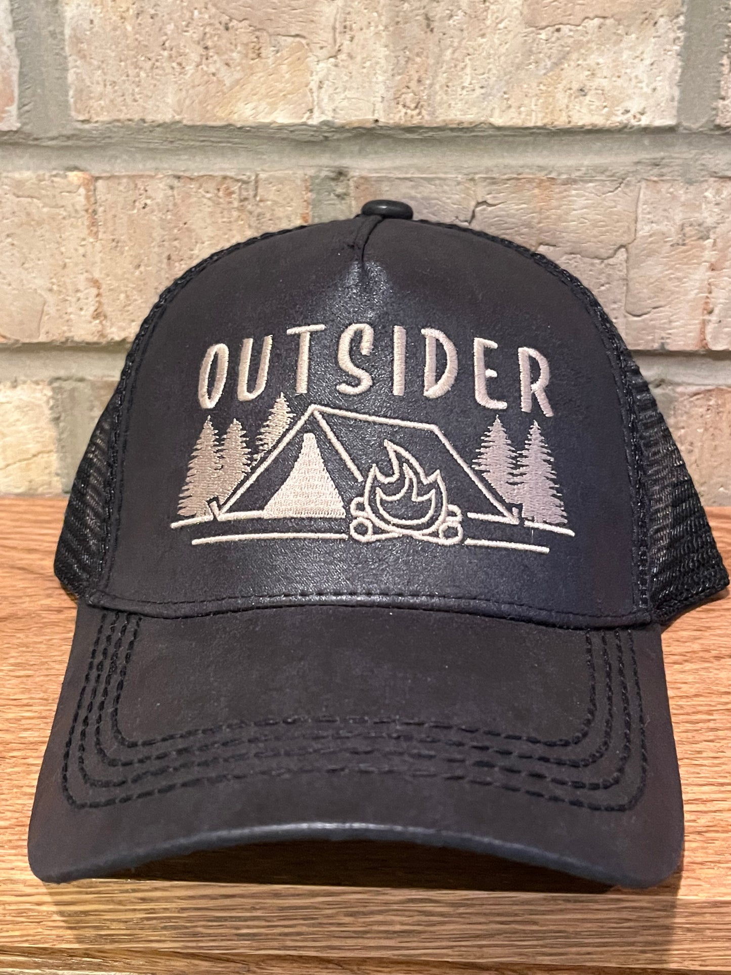 Ball Cap Vintage Mesh - Outsider